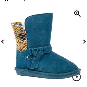 Bearpaw winter boots size 8